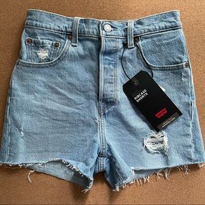 Levi’s Ribcage Shorts
